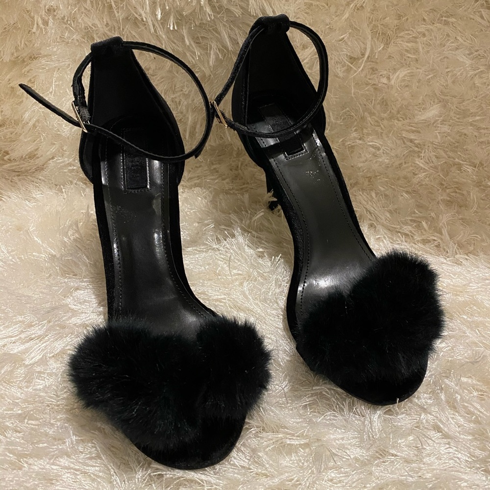 Shoes - Picture 2 of 3